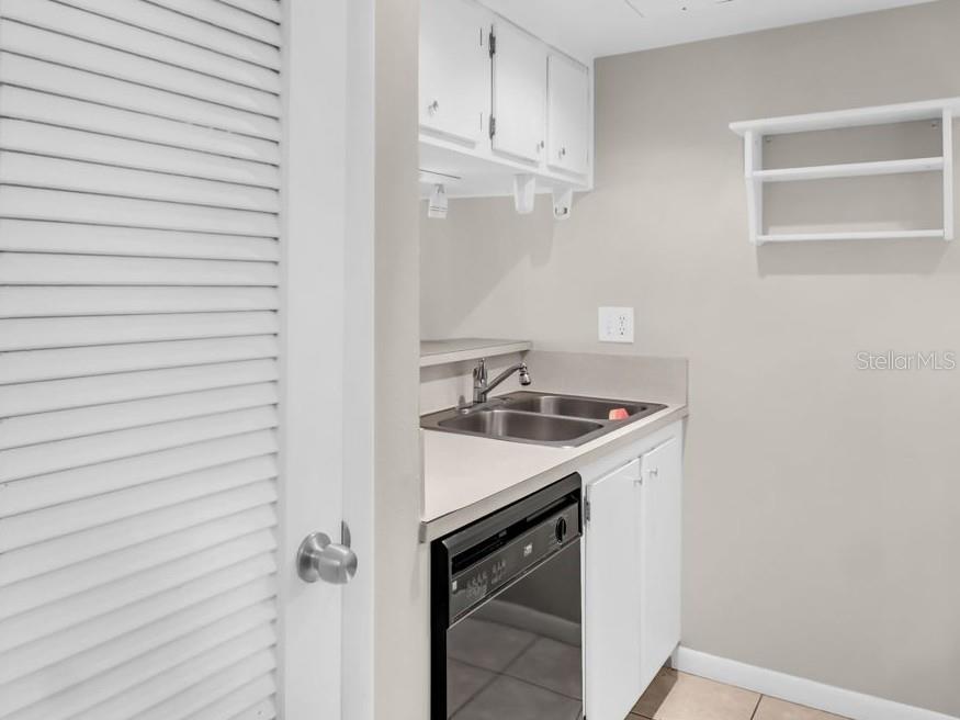 Image 19 of 67 For 401 Windrush Bay Drive