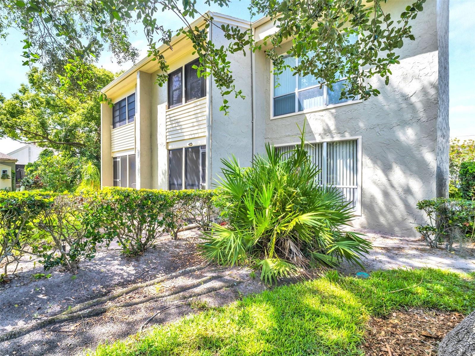 Image 3 of 67 For 401 Windrush Bay Drive