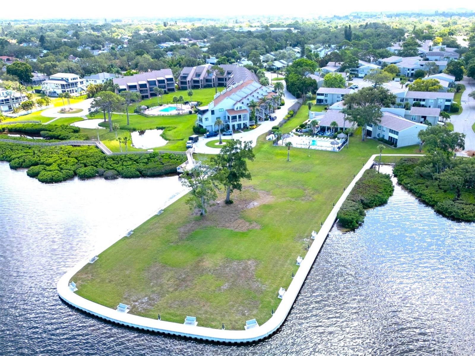 Image 33 of 67 For 401 Windrush Bay Drive
