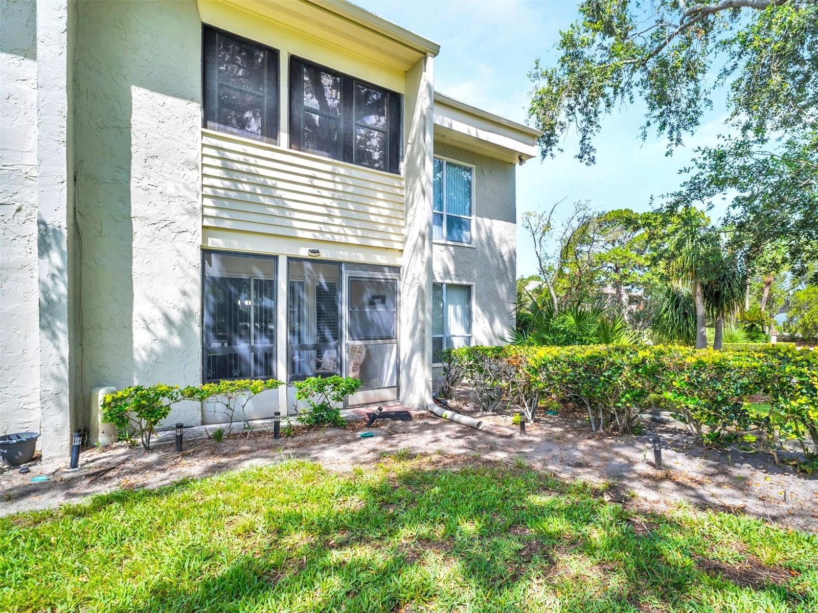 Image 35 of 67 For 401 Windrush Bay Drive