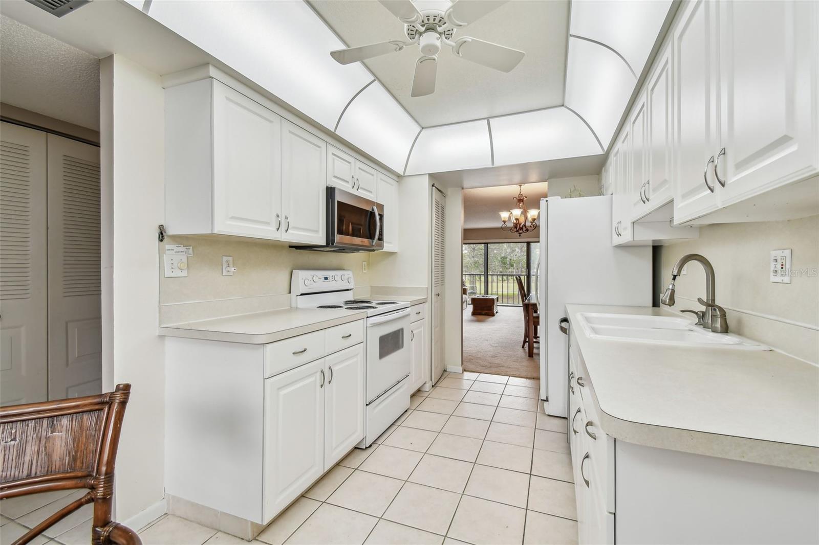 Image 36 of 97 For 2700 Cove Cay Drive 1-2f