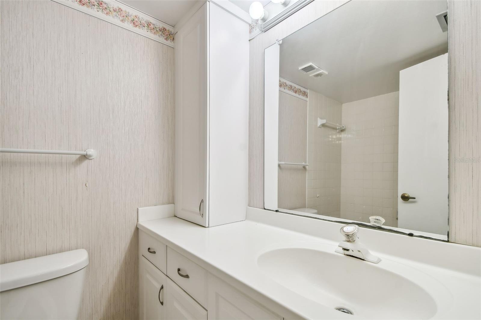 Image 41 of 97 For 2700 Cove Cay Drive 1-2f