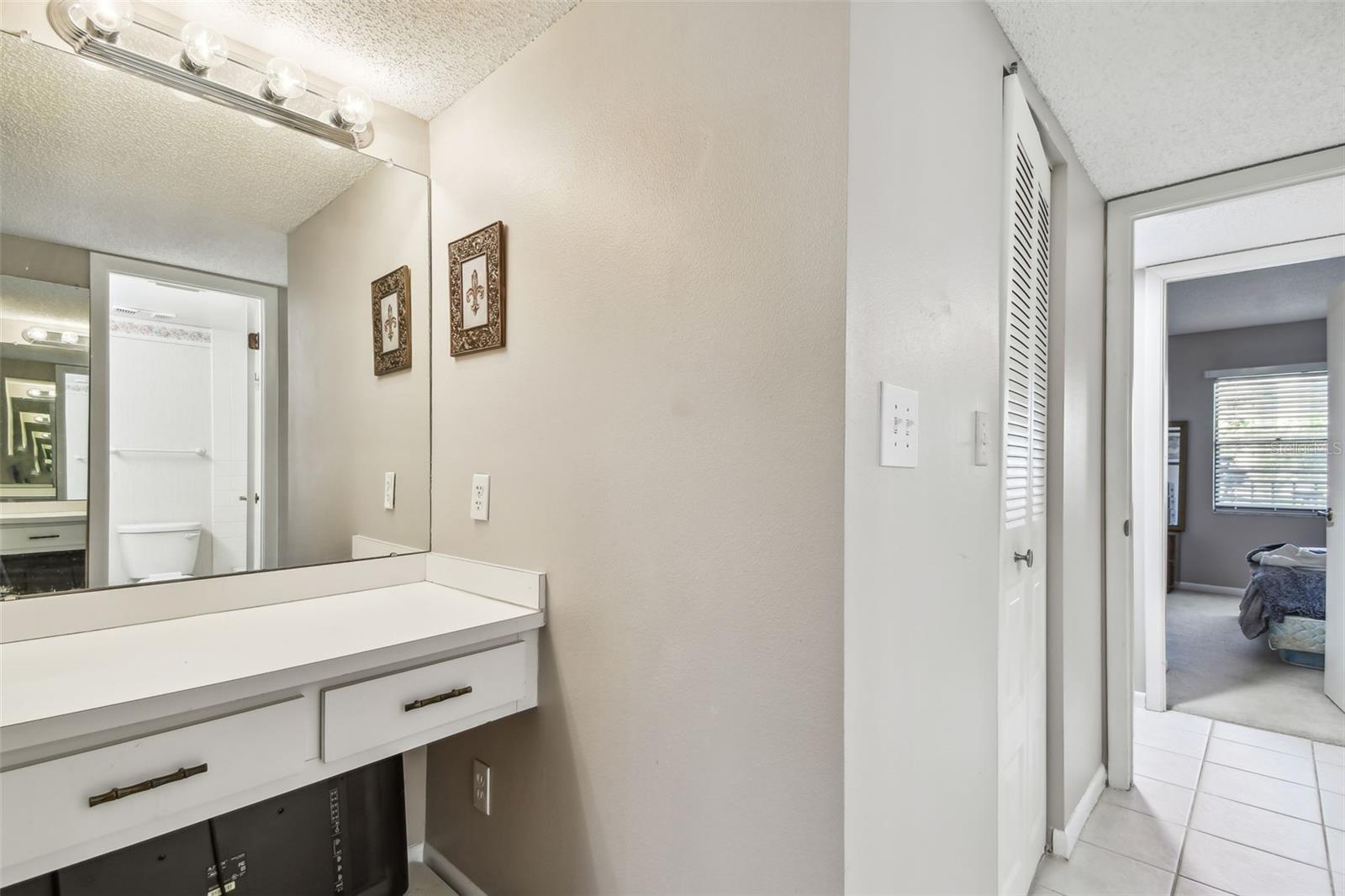 Image 43 of 97 For 2700 Cove Cay Drive 1-2f