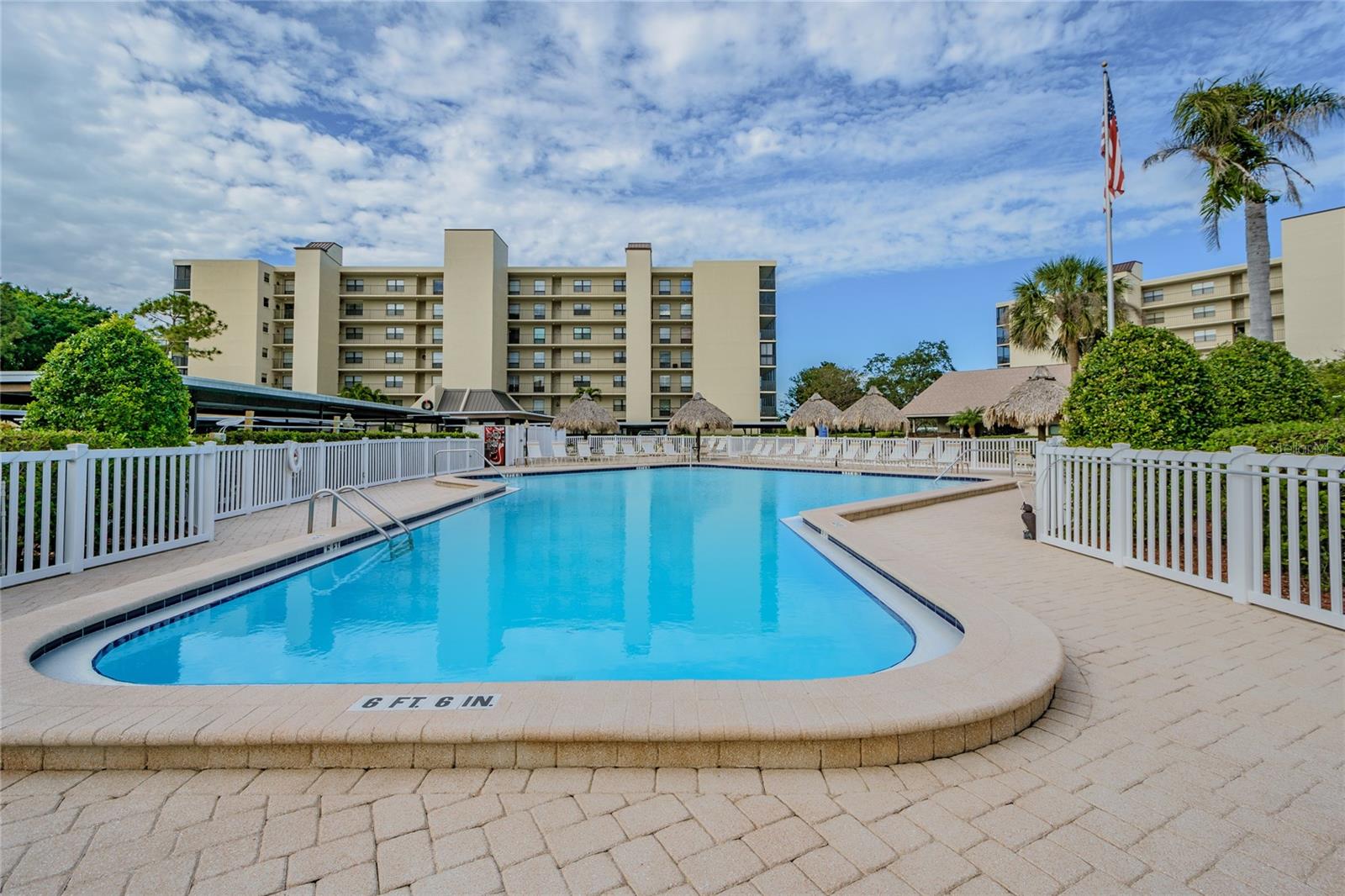 Image 54 of 97 For 2700 Cove Cay Drive 1-2f
