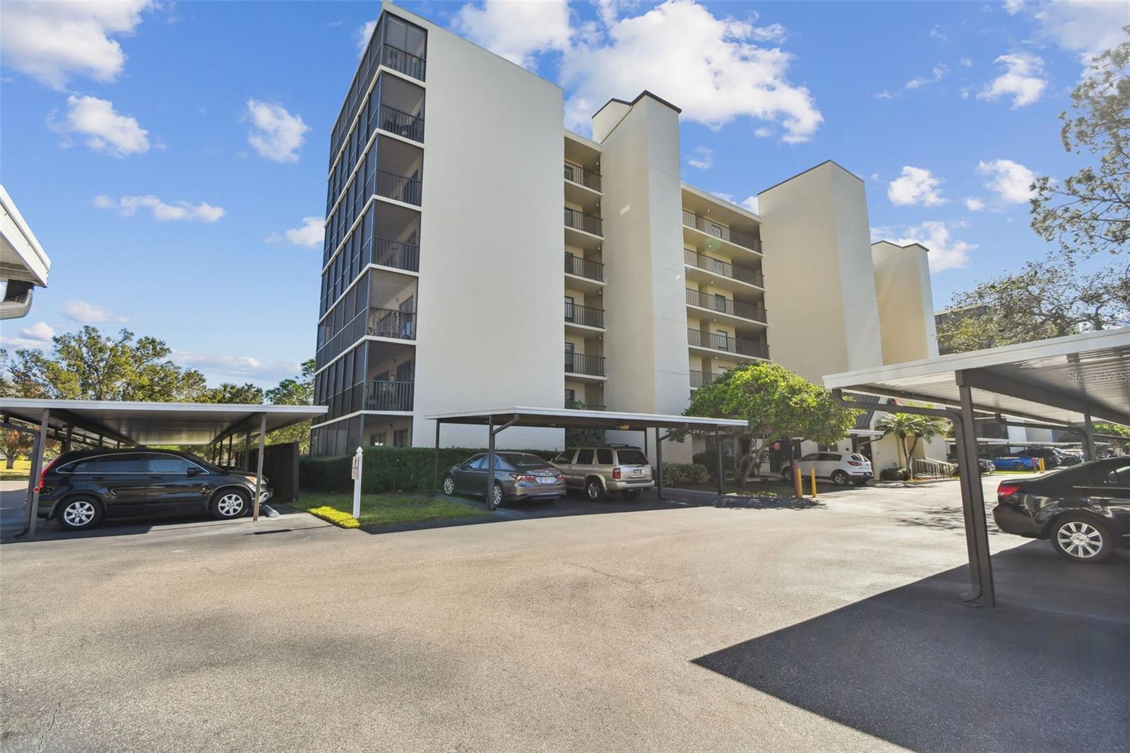 Image 6 of 97 For 2700 Cove Cay Drive 1-2f