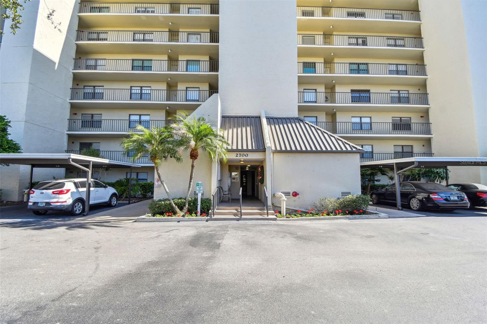 Image 8 of 97 For 2700 Cove Cay Drive 1-2f