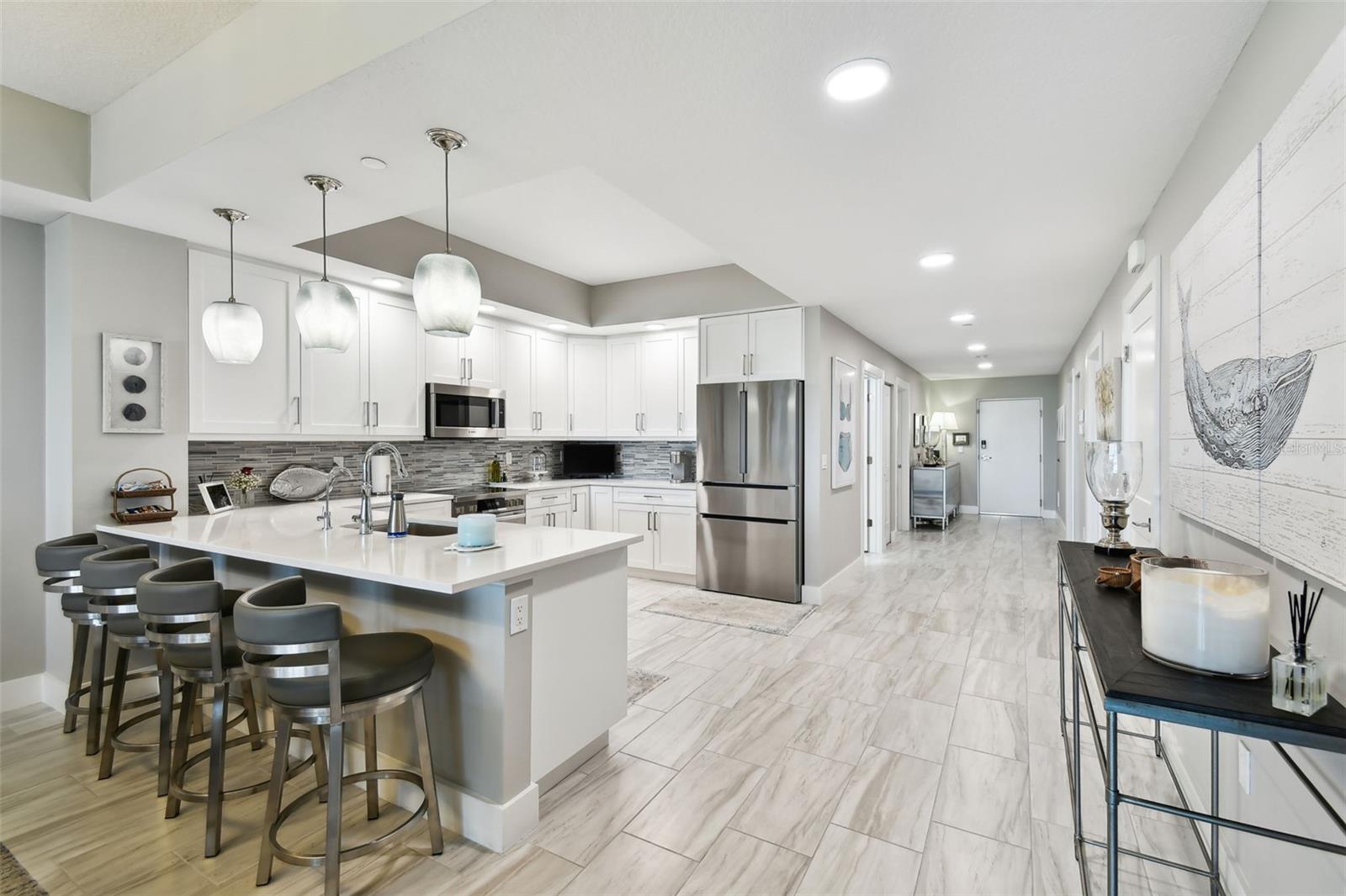 Image 17 of 52 For 415 Island Way 507
