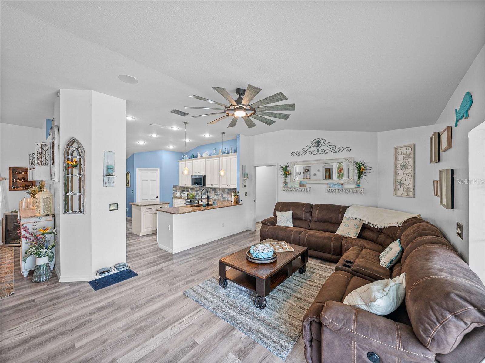 Image 18 of 73 For 920 Tuscanny Street