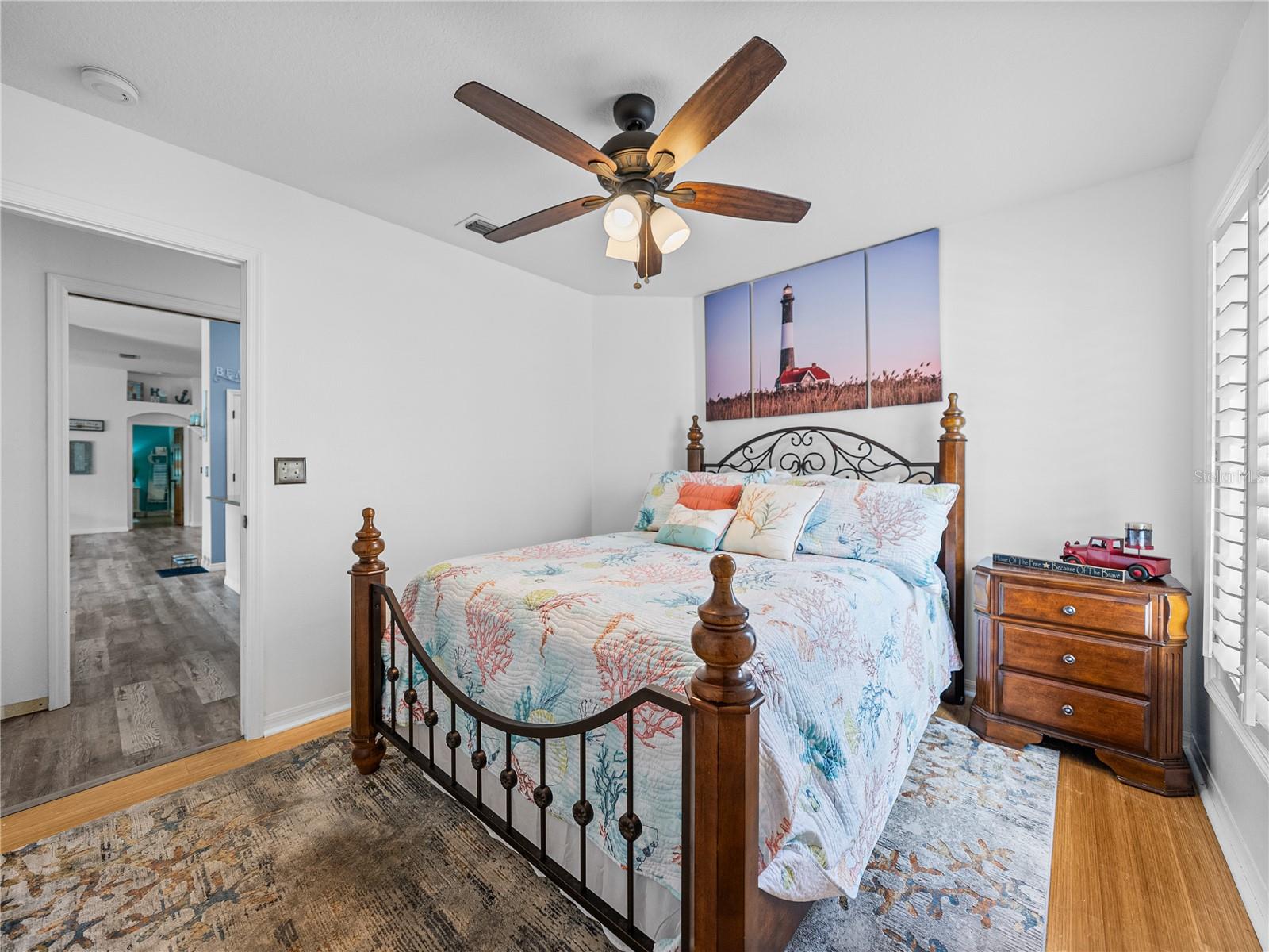 Image 32 of 73 For 920 Tuscanny Street