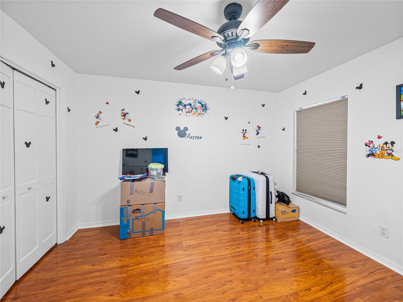 Image 33 of 73 For 920 Tuscanny Street
