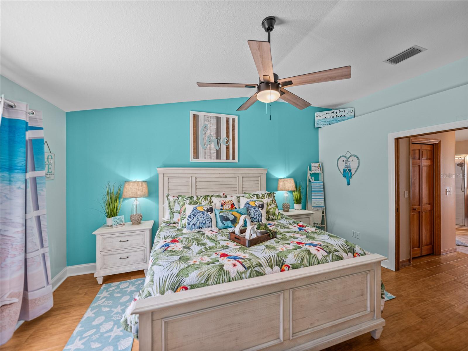 Image 39 of 73 For 920 Tuscanny Street
