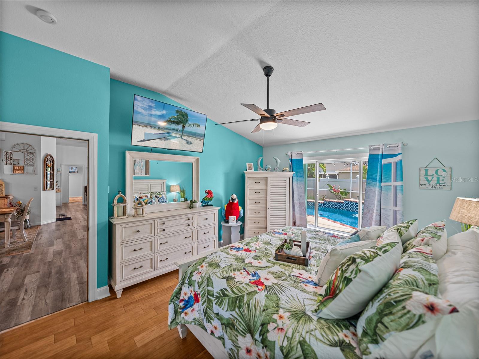 Image 40 of 73 For 920 Tuscanny Street