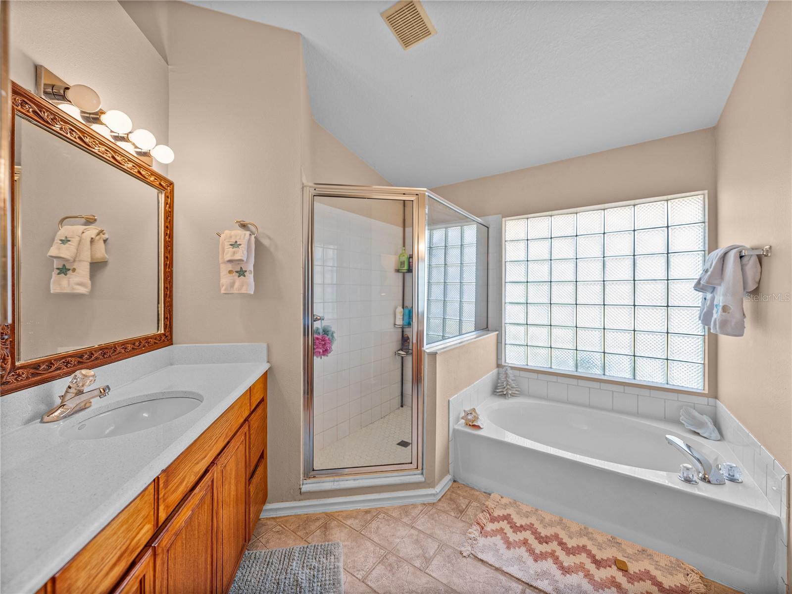 Image 43 of 73 For 920 Tuscanny Street