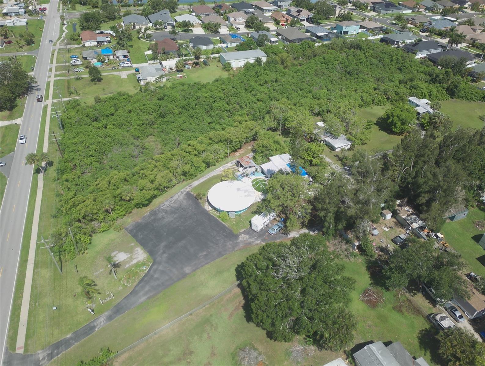 Image 19 of 37 For 1603, 1605,1608,1611 Shell Point Road