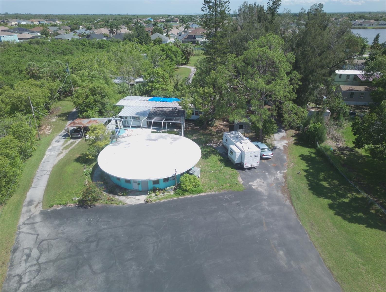 Image 20 of 37 For 1603, 1605,1608,1611 Shell Point Road