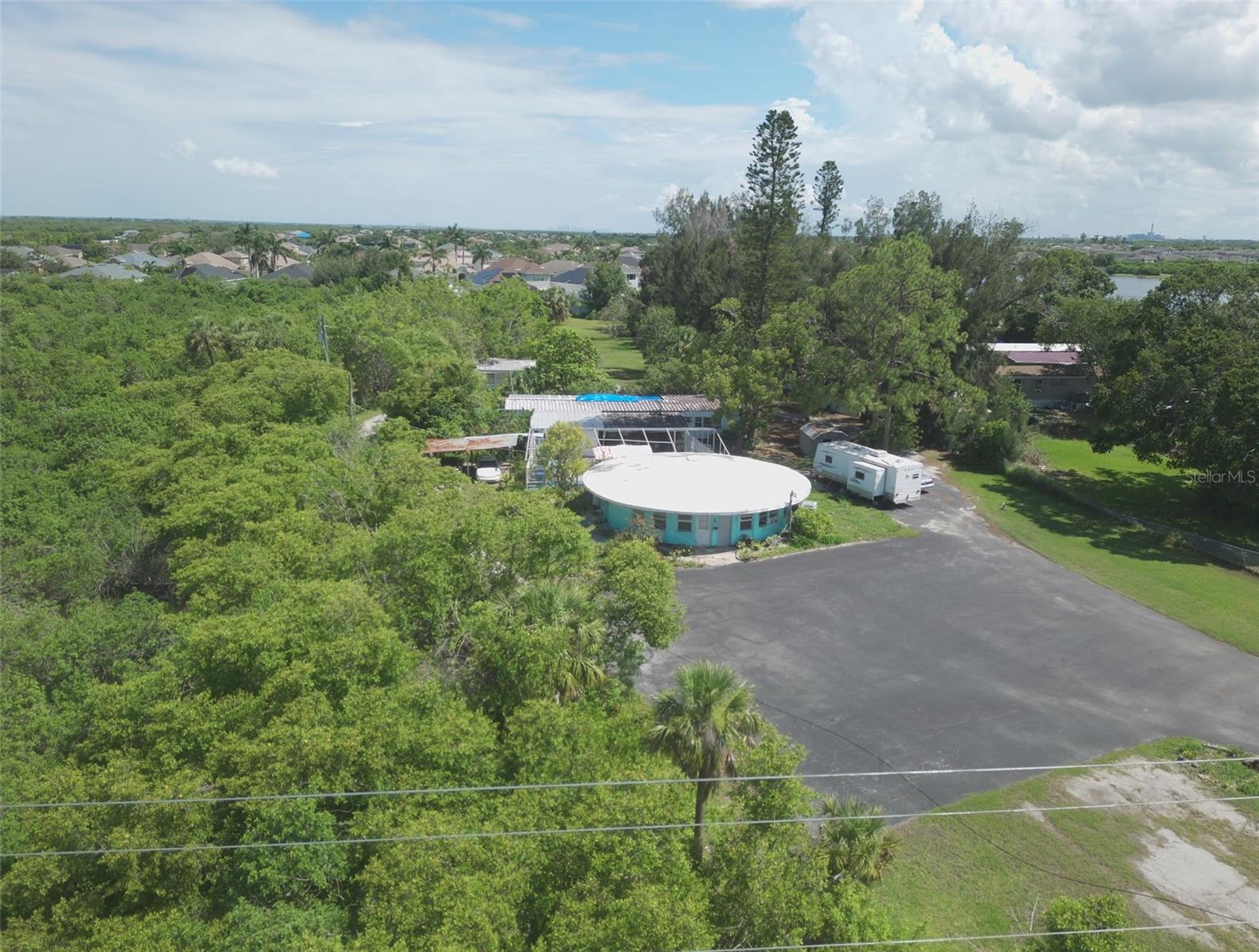 Image 23 of 37 For 1603, 1605,1608,1611 Shell Point Road