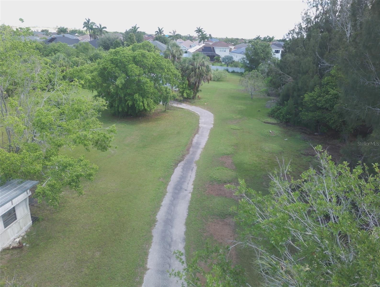 Image 9 of 37 For 1603, 1605,1608,1611 Shell Point Road