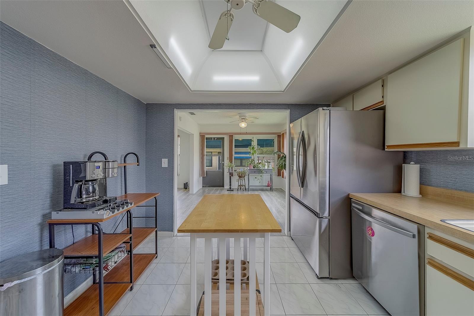 Image 21 of 55 For 8701 40th Lane N