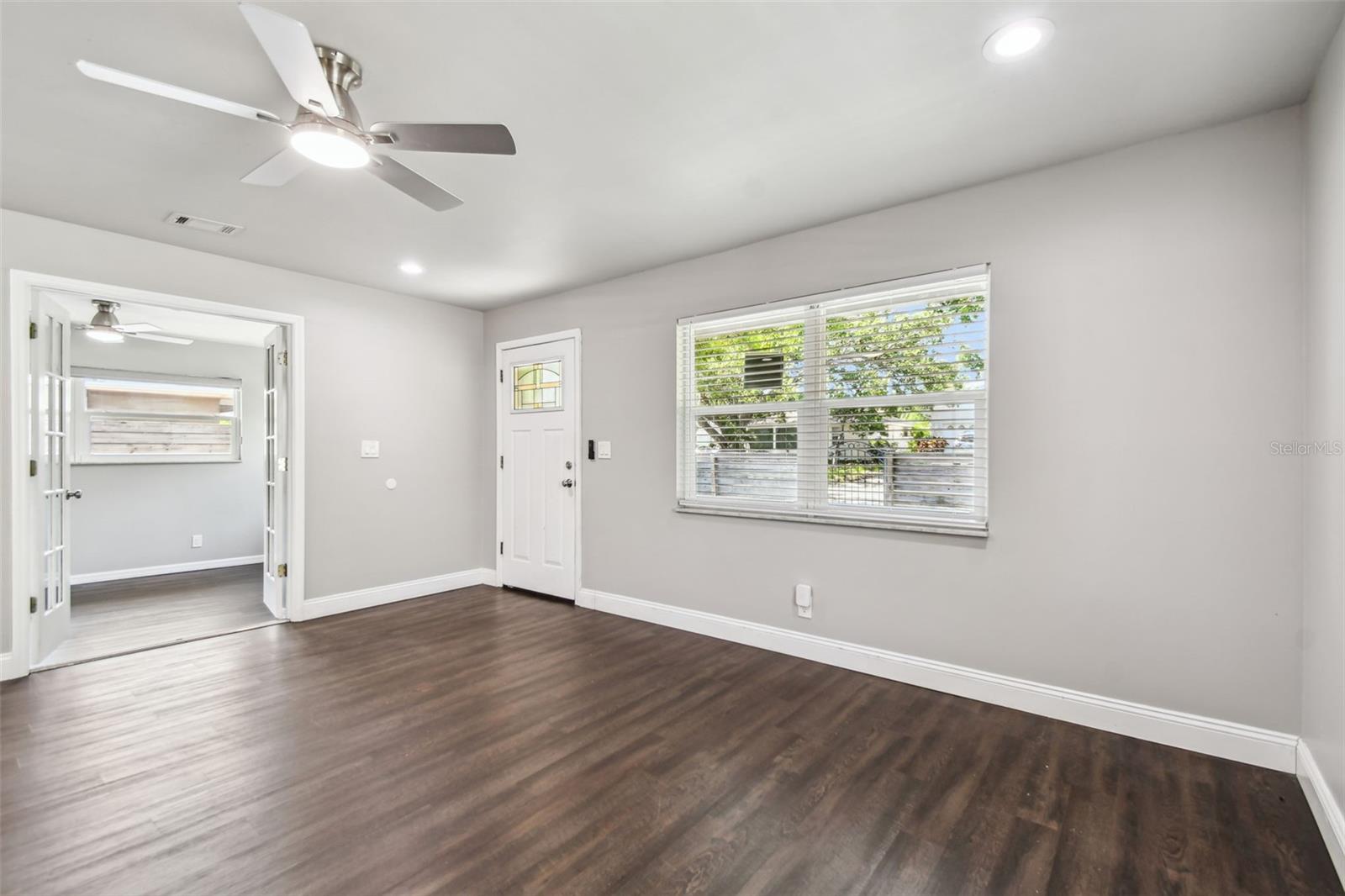 Image 12 of 75 For 483 32nd Avenue N