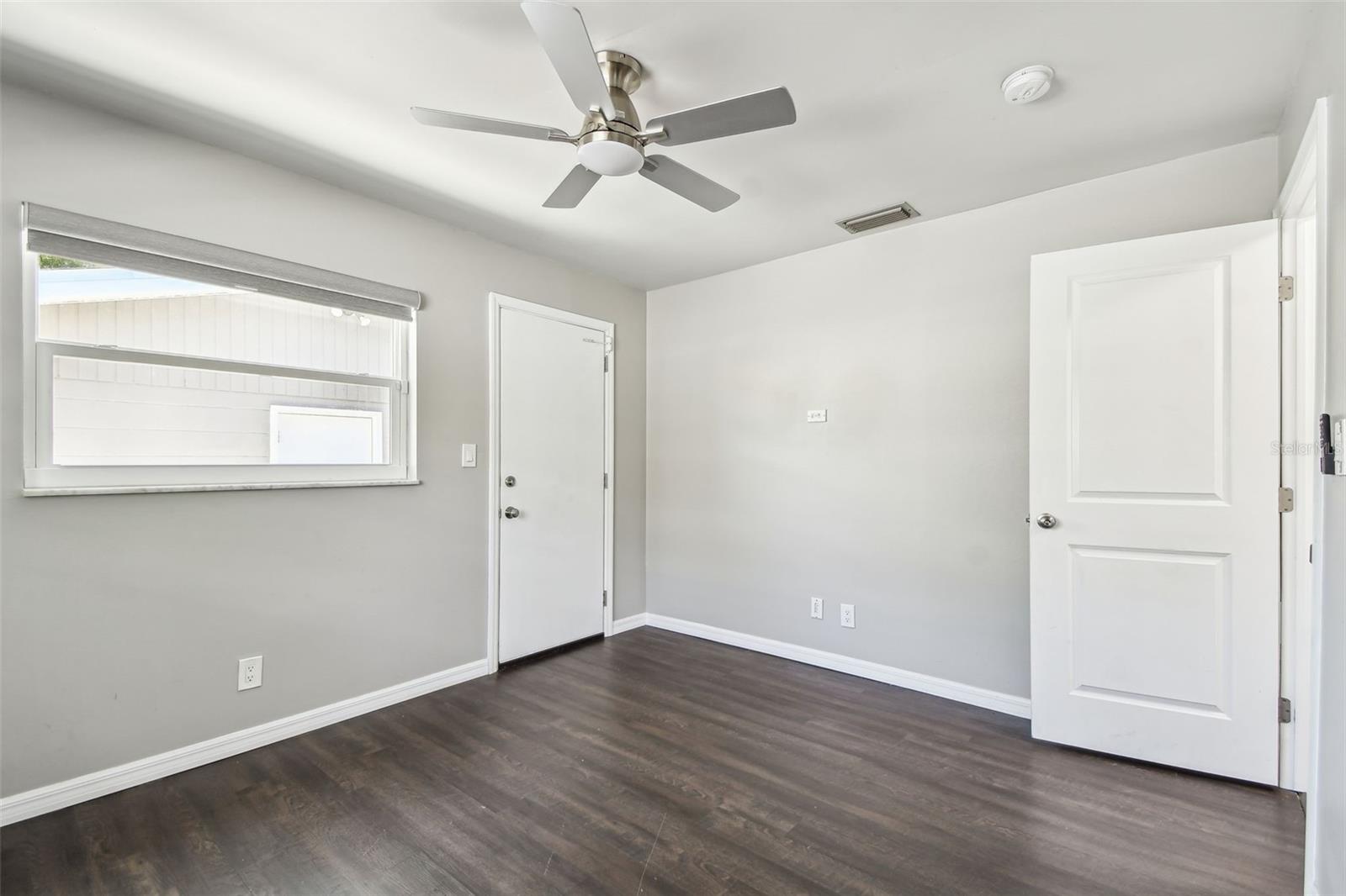 Image 30 of 75 For 483 32nd Avenue N