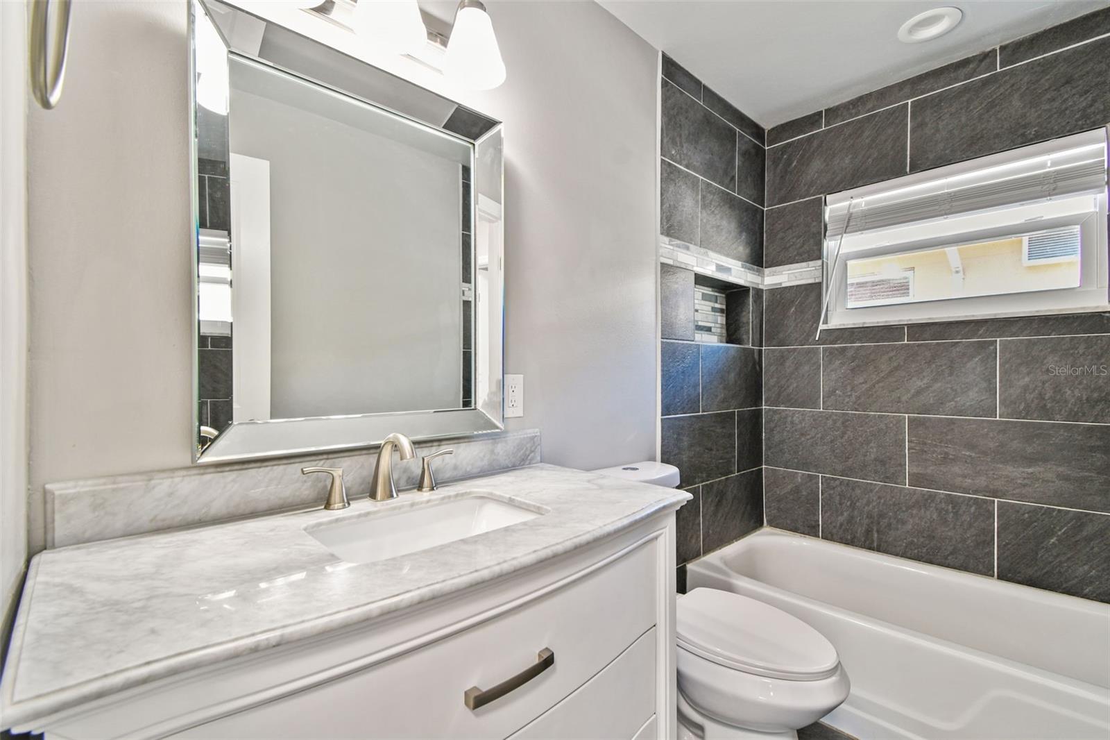 Image 33 of 75 For 483 32nd Avenue N