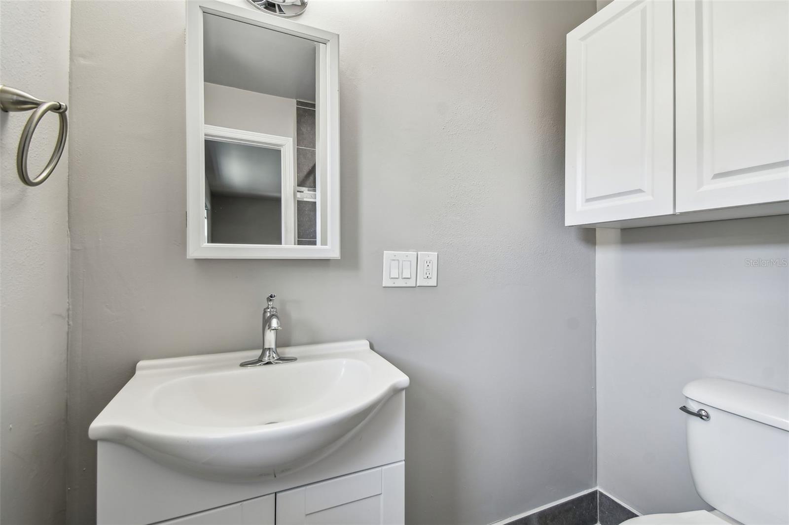 Image 42 of 75 For 483 32nd Avenue N