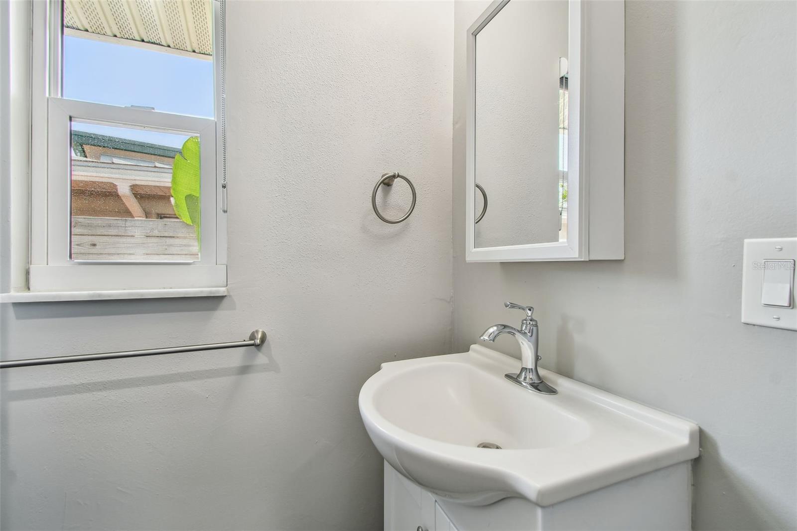 Image 43 of 75 For 483 32nd Avenue N