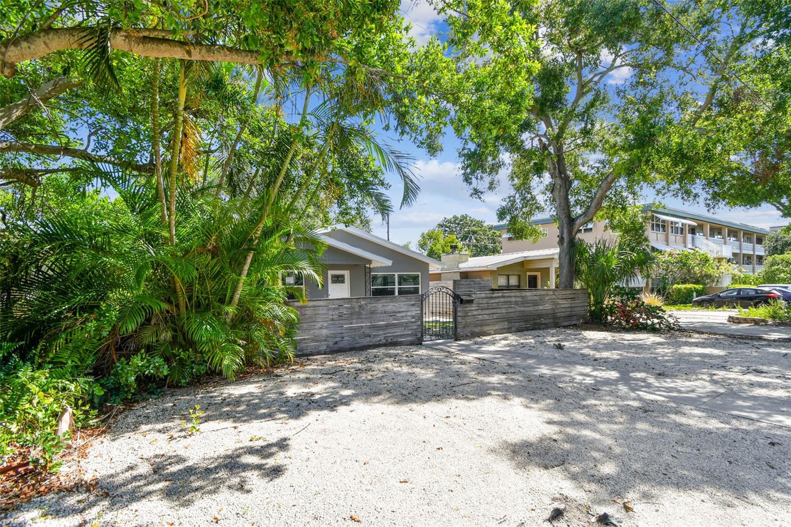 Image 5 of 75 For 483 32nd Avenue N
