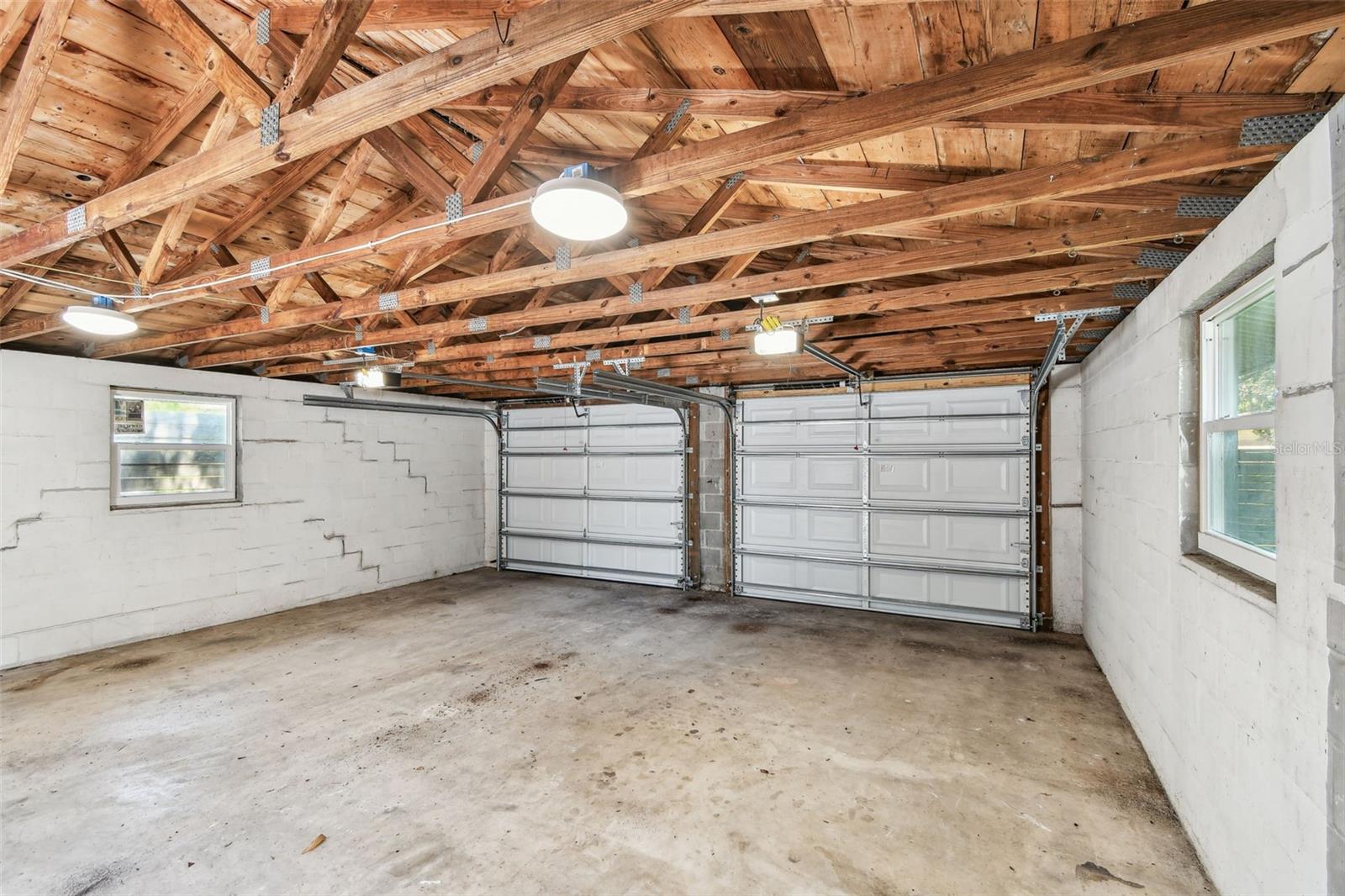 Image 59 of 75 For 483 32nd Avenue N