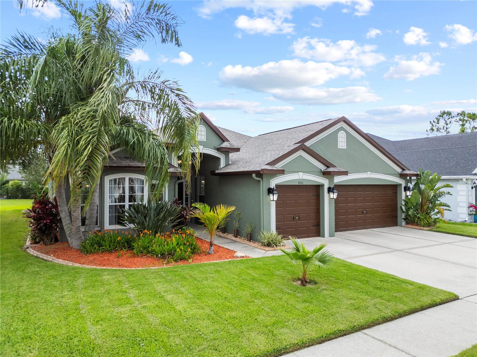Details for 4512 Pointe O Woods Drive, WESLEY CHAPEL, FL 33543