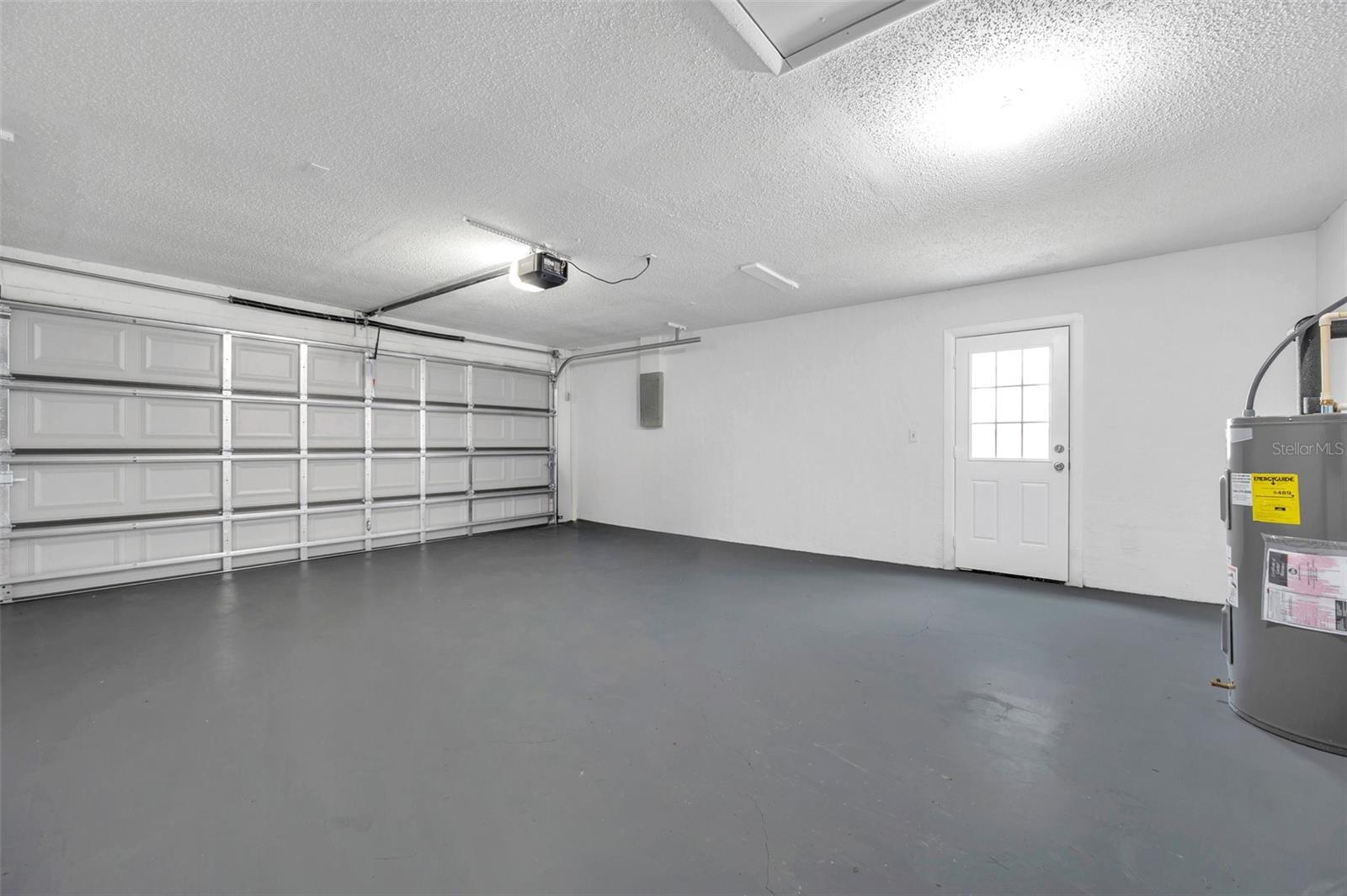 Listing photo id 45 for 734 Flamingo Drive