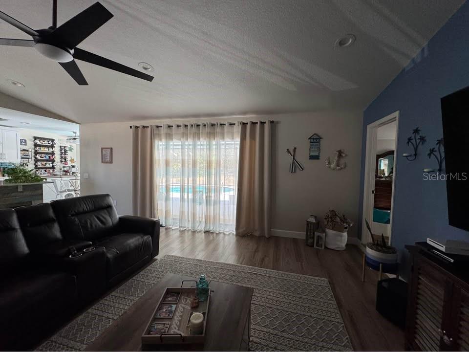 Image 8 of 16 For 10656 Horizon Drive