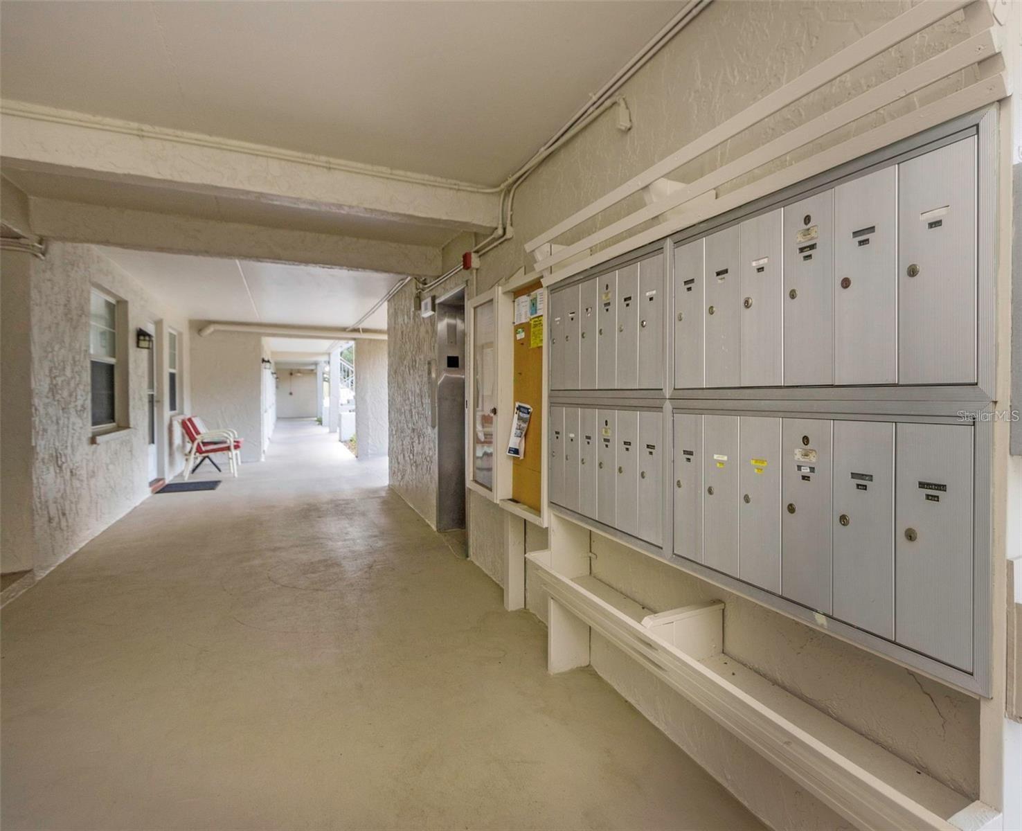Image 33 of 37 For 940 Virginia Street 303