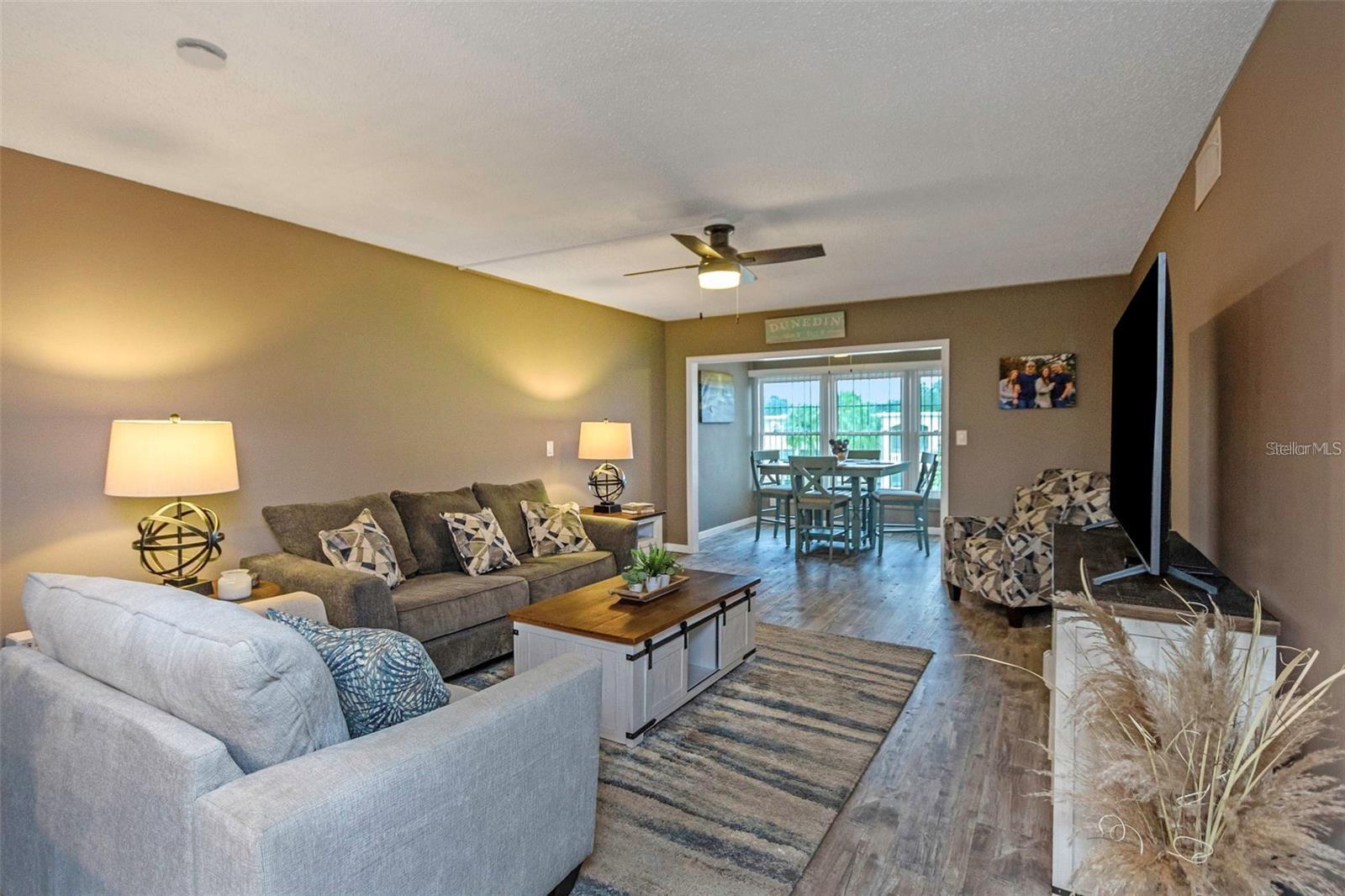 Image 4 of 37 For 940 Virginia Street 303