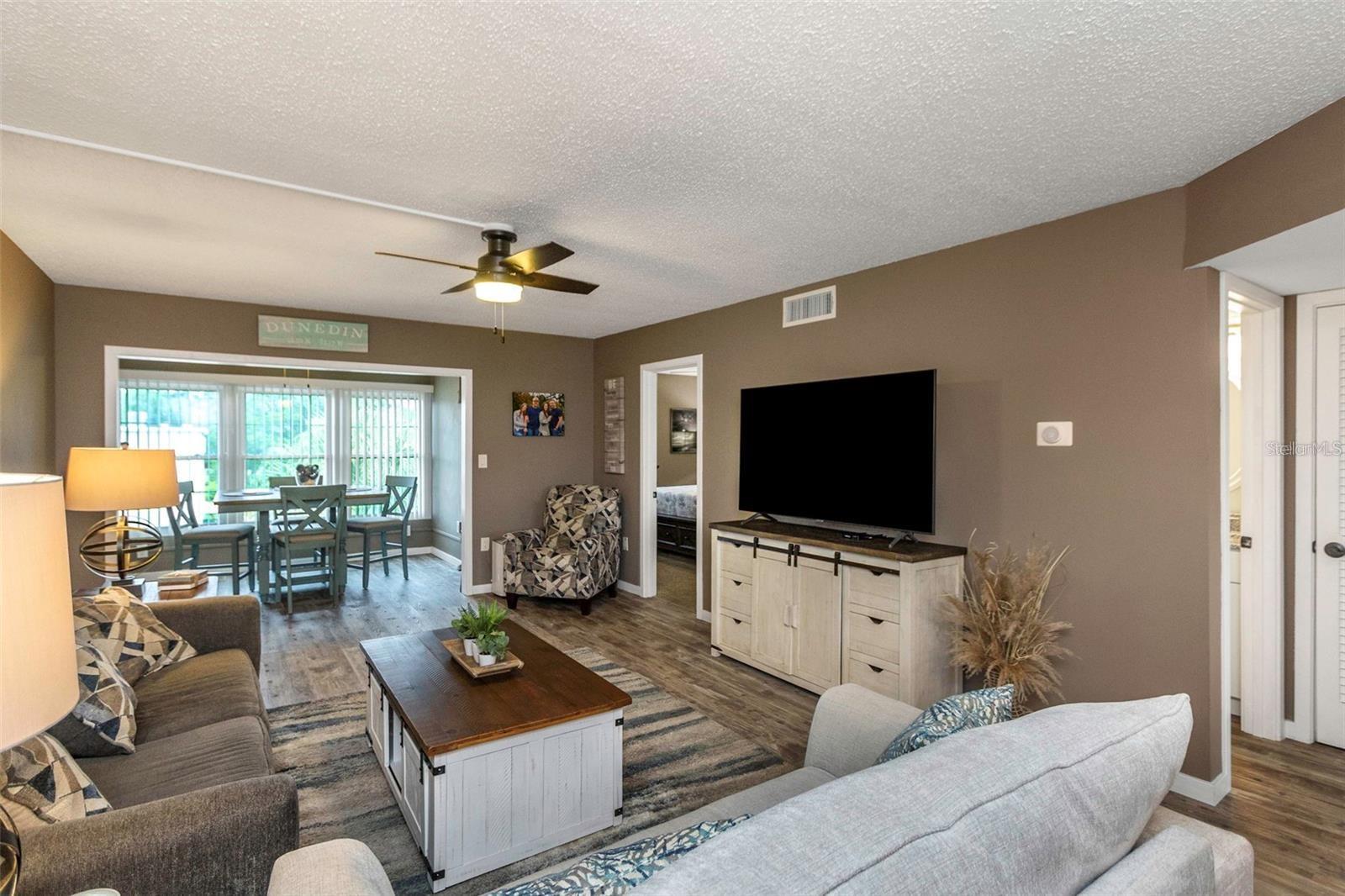 Image 5 of 37 For 940 Virginia Street 303