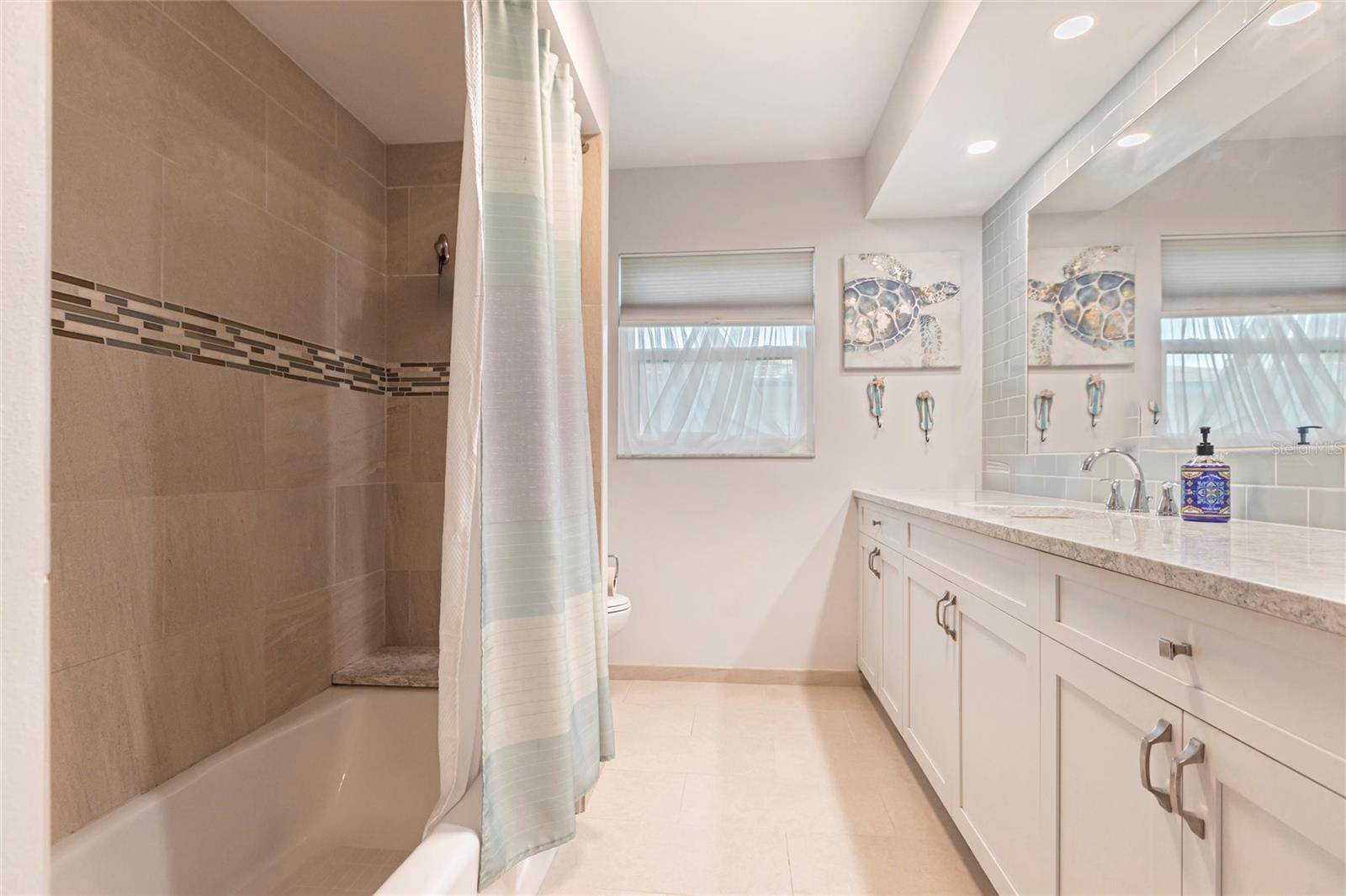 Image 21 of 40 For 3312 Kenmore Drive