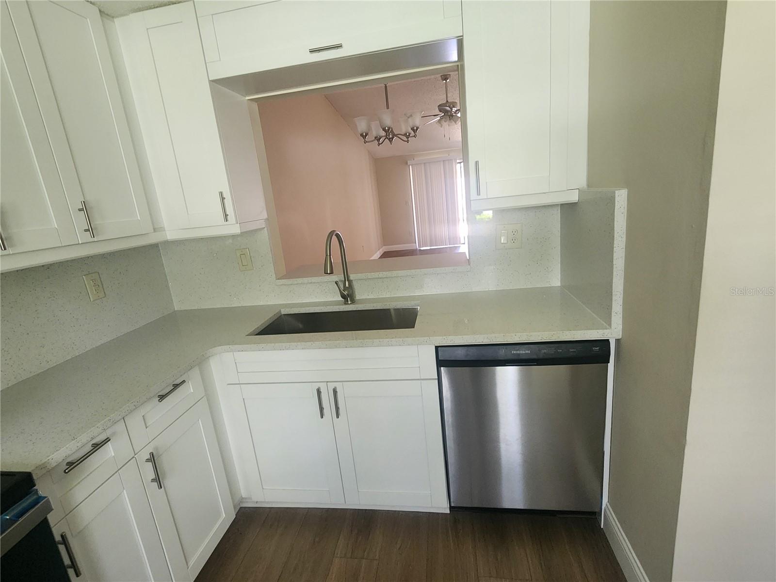 Image 10 of 32 For 209 Corkwood Ln