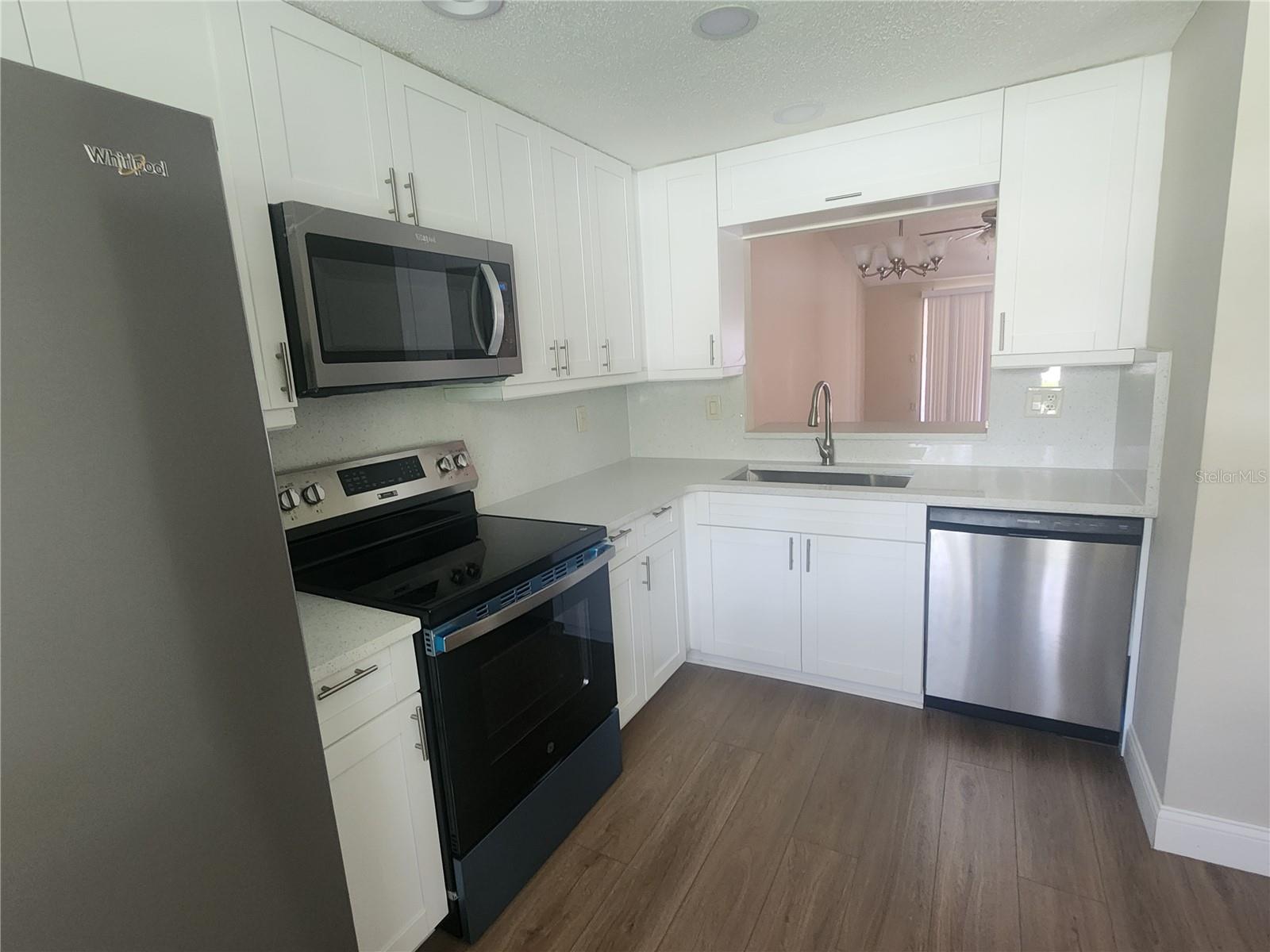 Image 12 of 32 For 209 Corkwood Ln