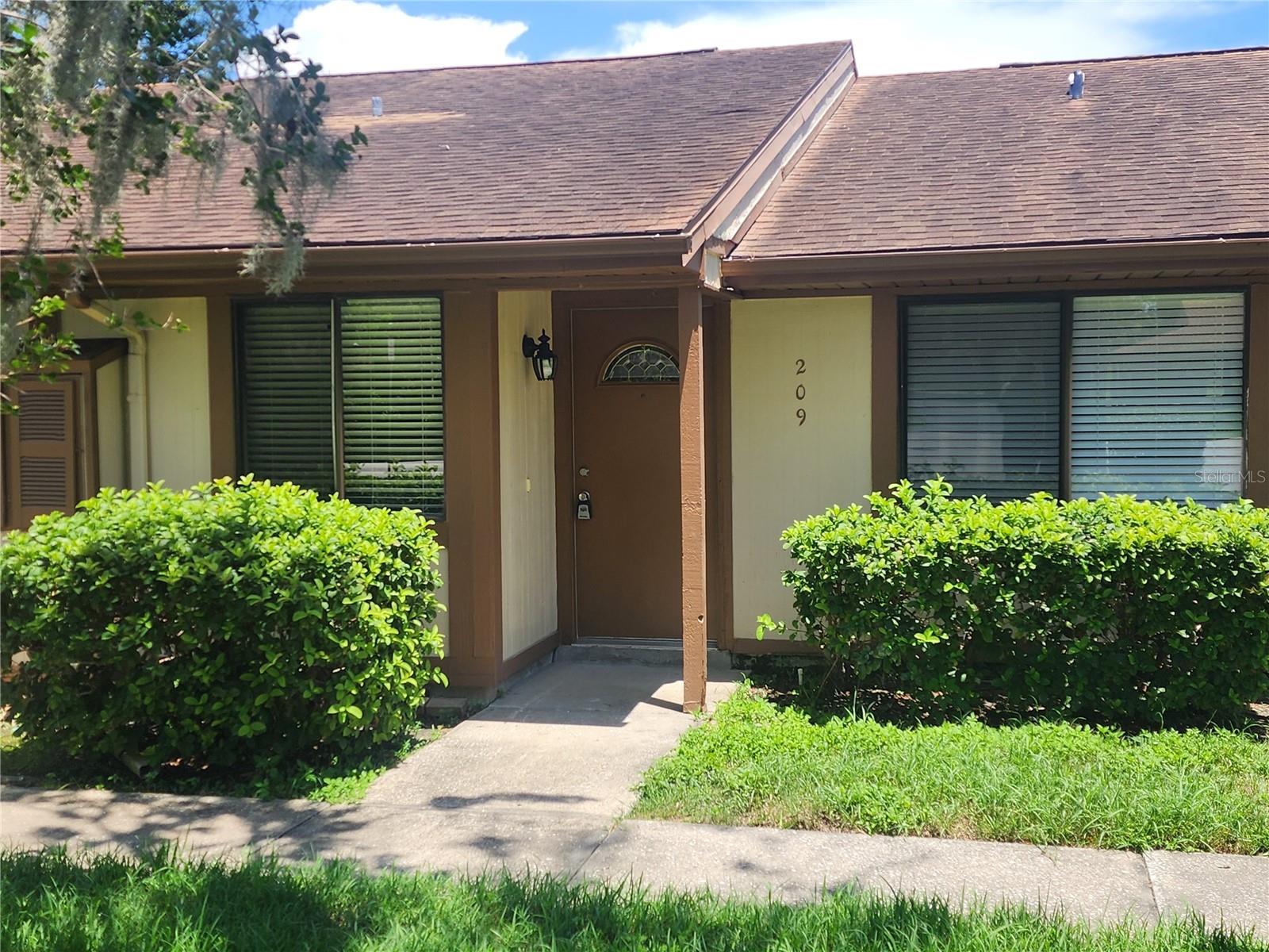 Image 2 of 32 For 209 Corkwood Ln