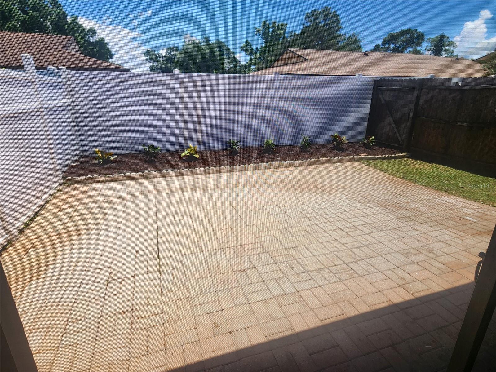 Image 20 of 32 For 209 Corkwood Ln