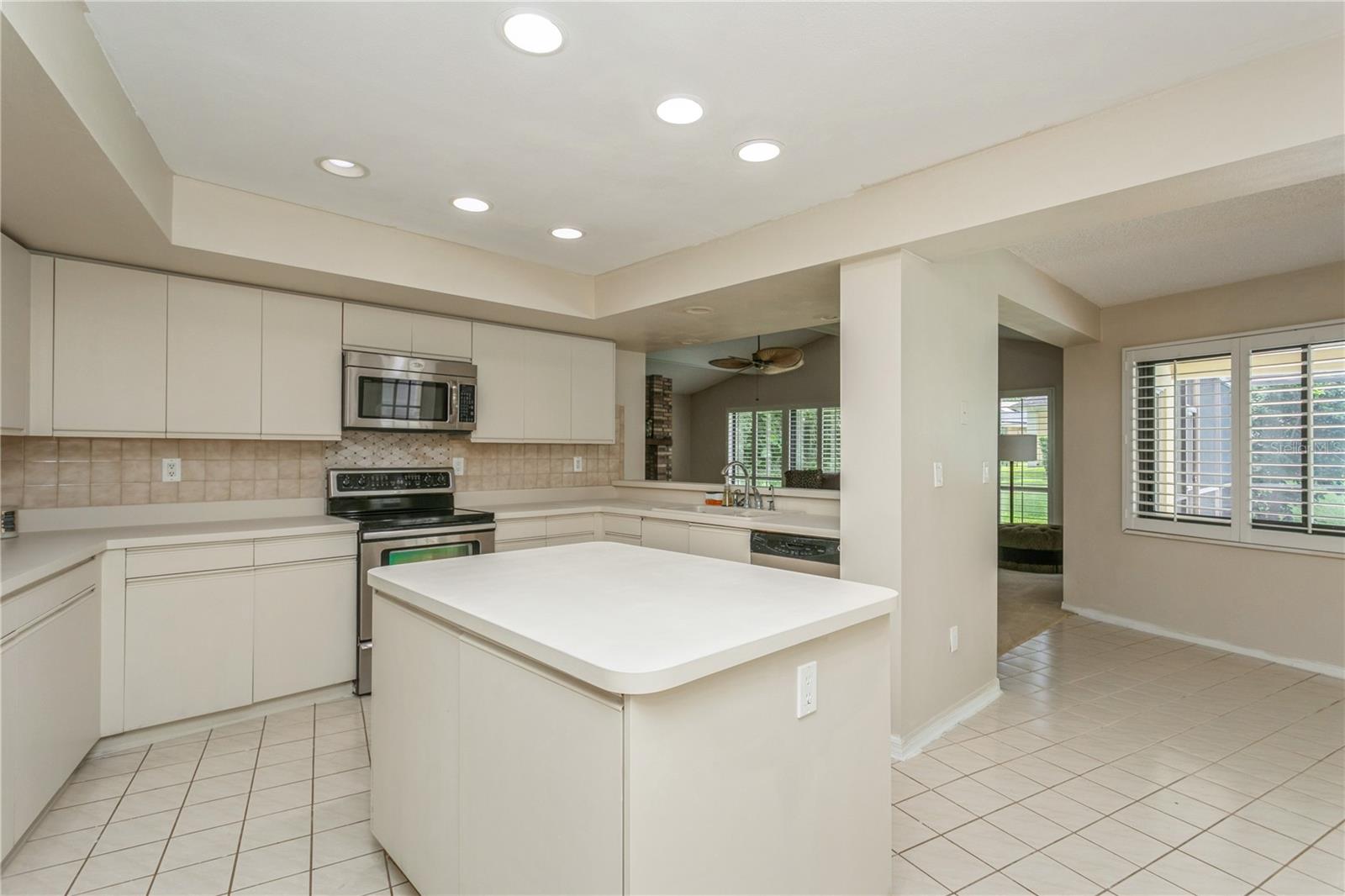 Image 7 of 36 For 3262 Westcott Court