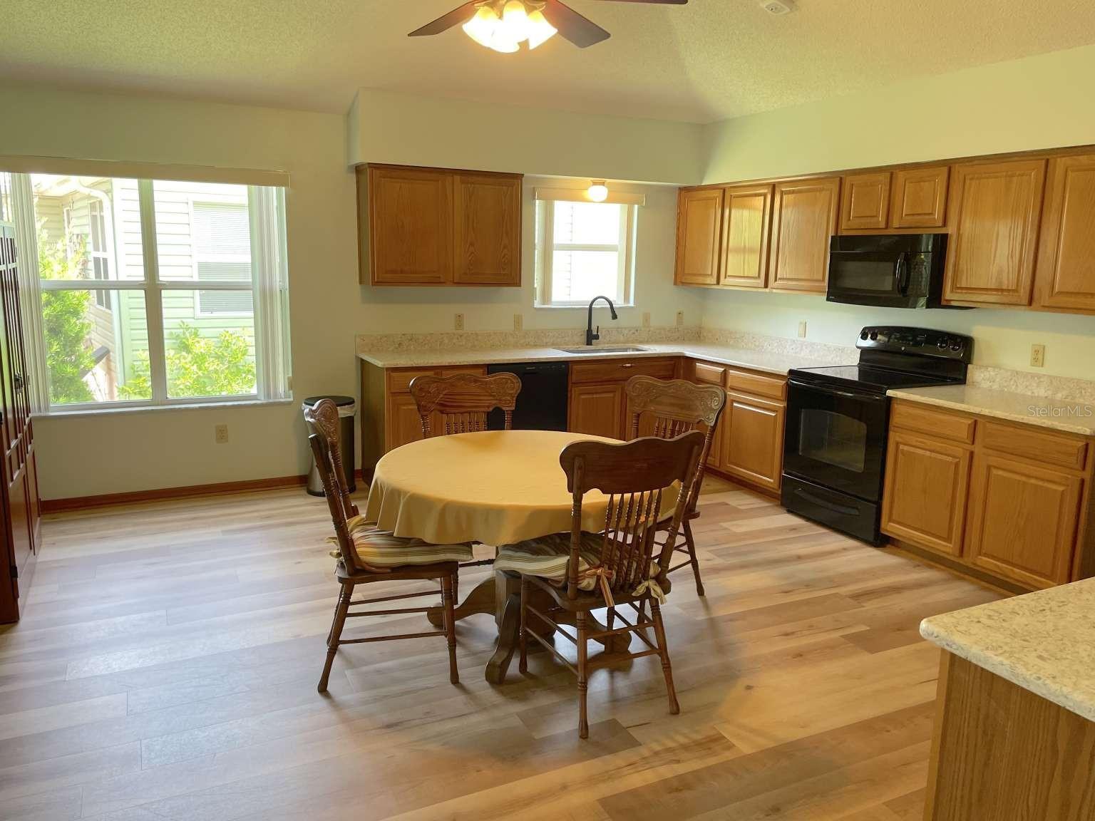 Image 10 of 24 For 508 Alcazar Court