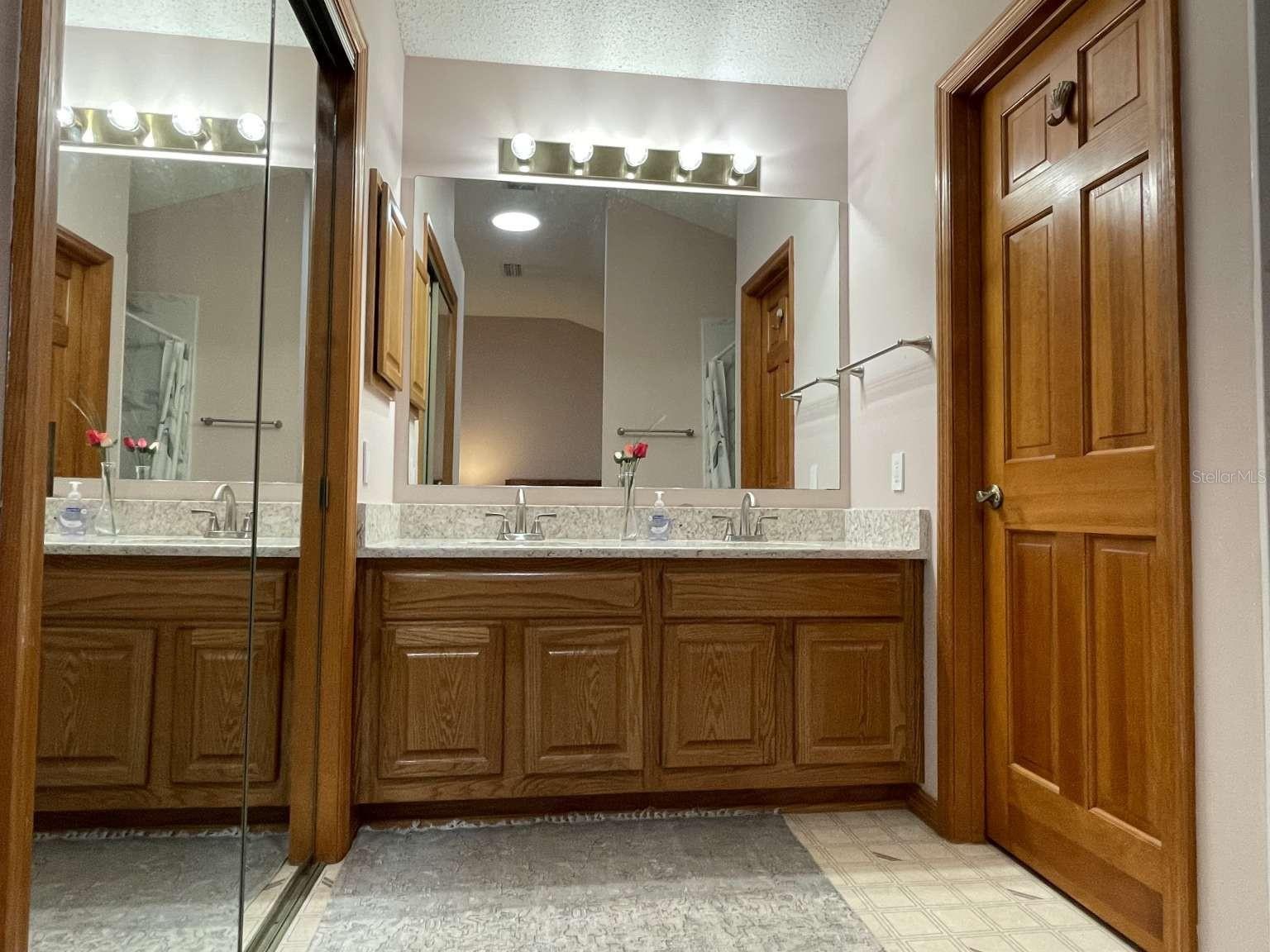 Image 16 of 24 For 508 Alcazar Court