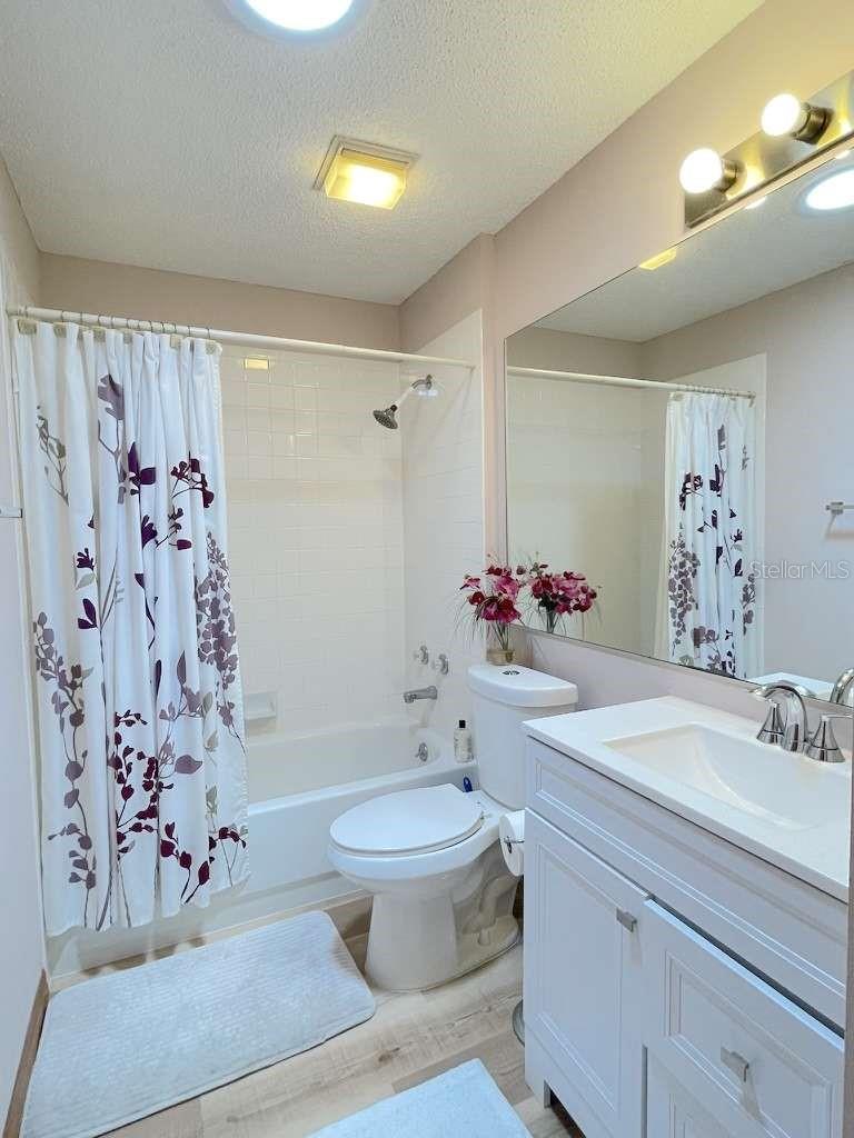 Image 20 of 24 For 508 Alcazar Court