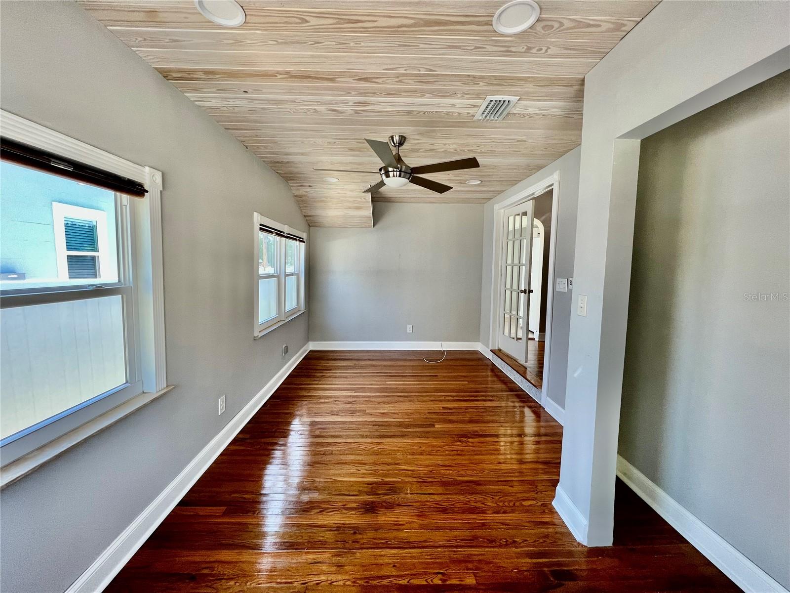 Image 13 of 27 For 3110 10th Avenue N