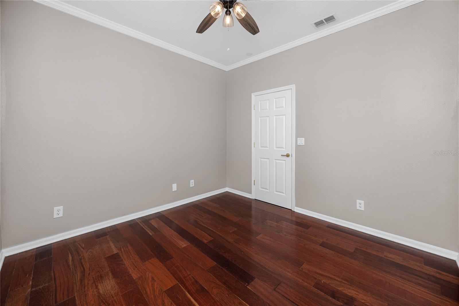 Image 37 of 89 For 335 Palmdale Drive