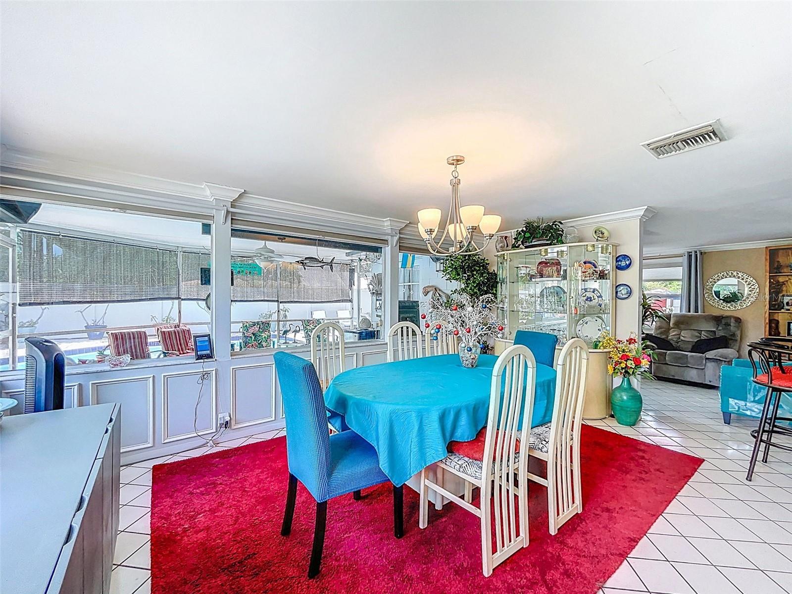 Image 11 of 63 For 7111 Lawnview Ct