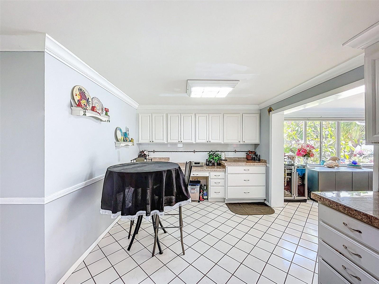 Image 26 of 63 For 7111 Lawnview Ct