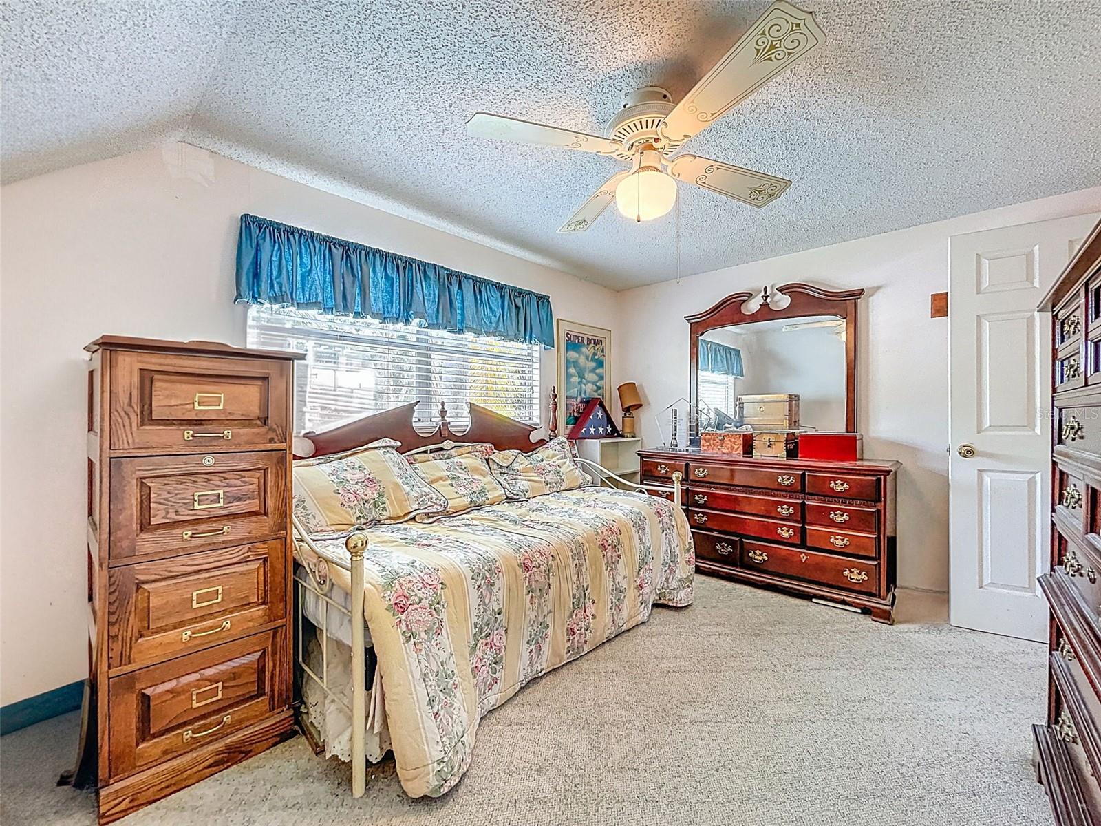 Image 37 of 63 For 7111 Lawnview Ct