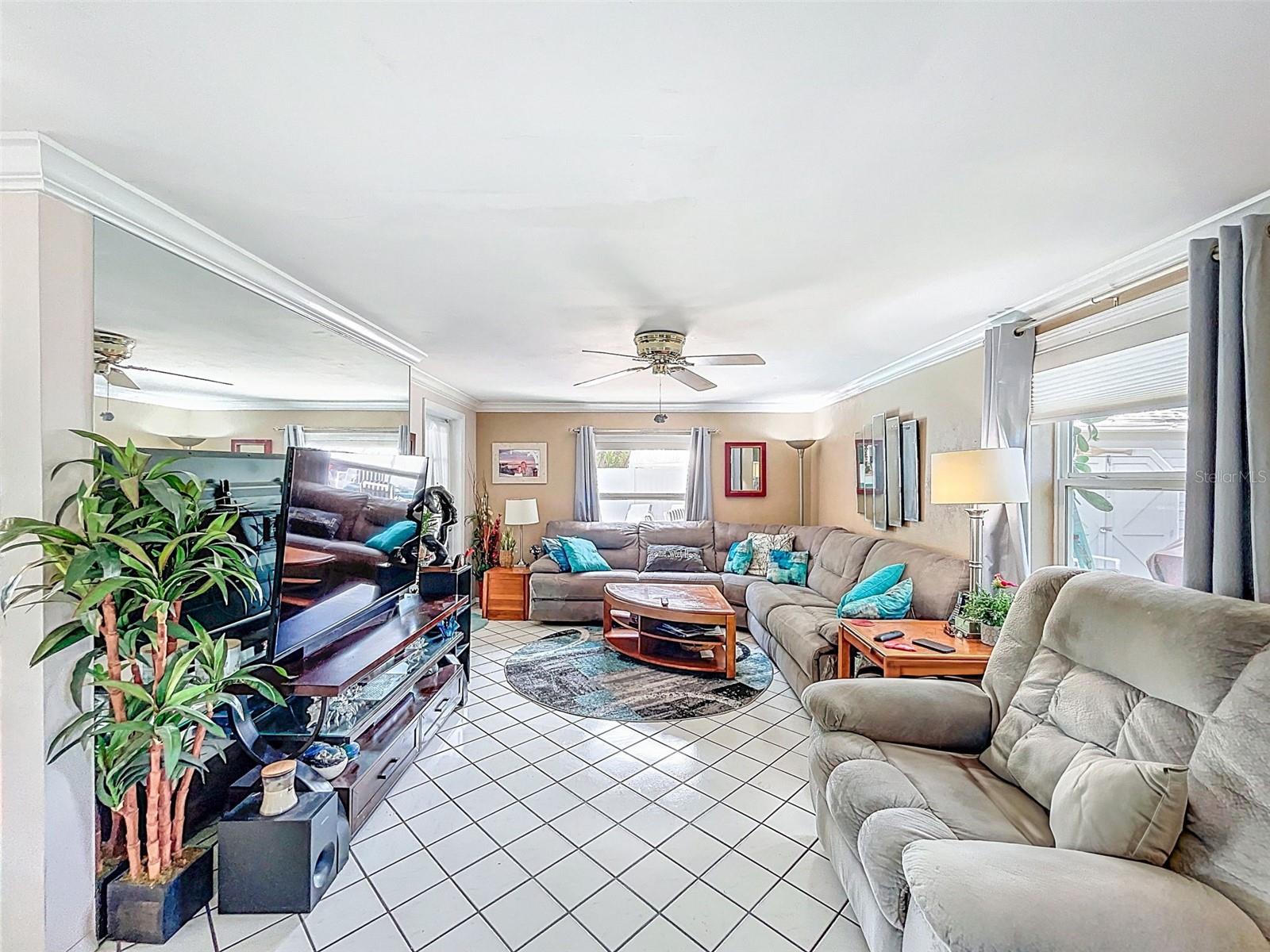 Image 8 of 63 For 7111 Lawnview Ct